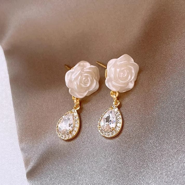 White Camellia Mosquito Coil No Pierced Female Earrings